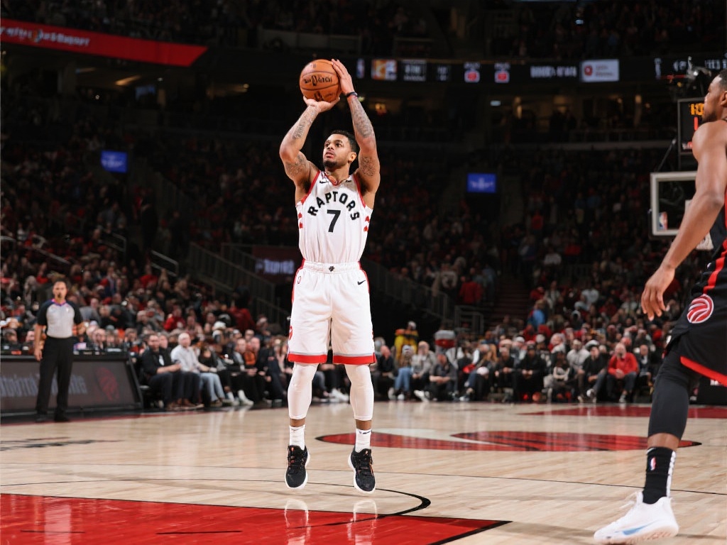 萨哈：齐达内是曼联理想主帅，将为球队带来深刻变革